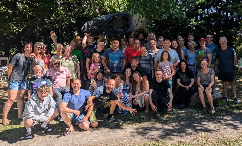 Gruppenbild der Feriengruppe an der Durance